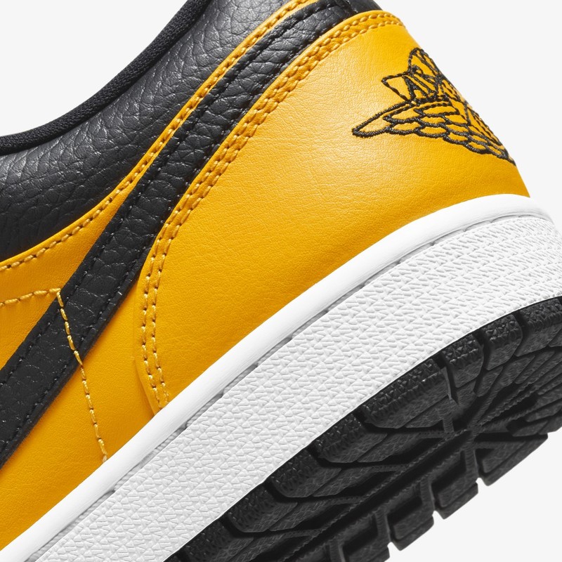 Jordan 1 university gold black hotsell